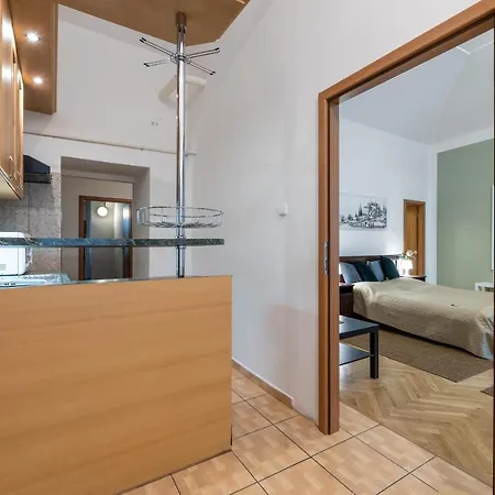 Spacious 3 Bedroom In The Heart Of Апартаменты