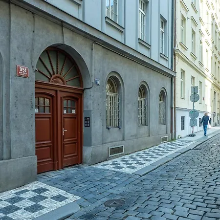 Апартаменты Spacious 3 Bedroom In The Heart Of *